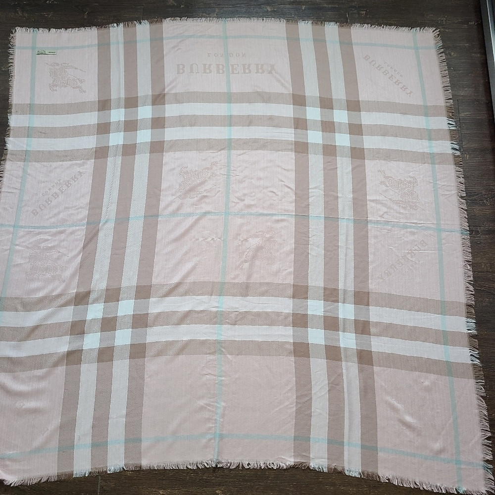 Burberry London wool silk giant wrap - Picture 10 of 14